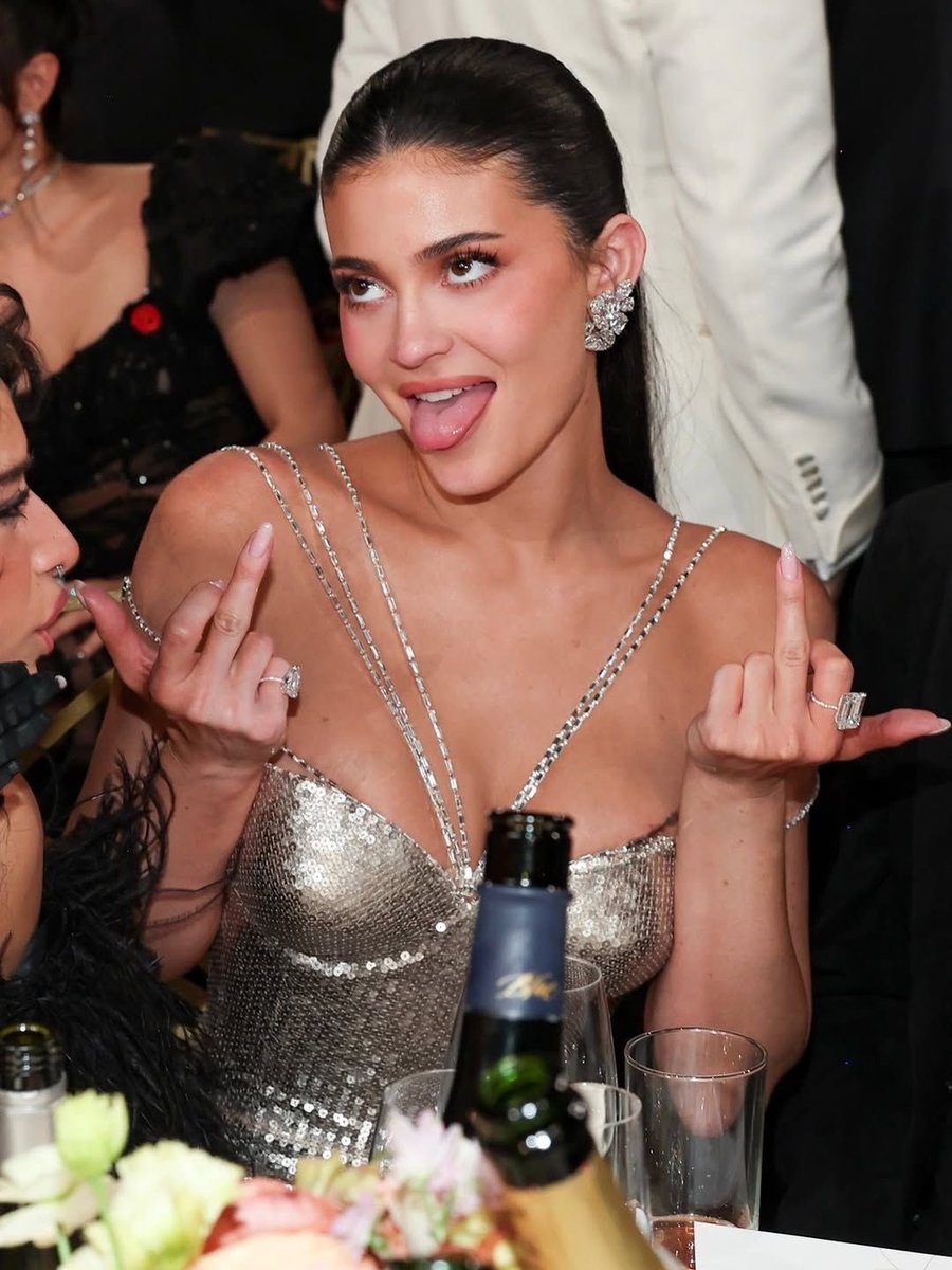 BEST THE JENNIE KIM 🌷💕 tweet media