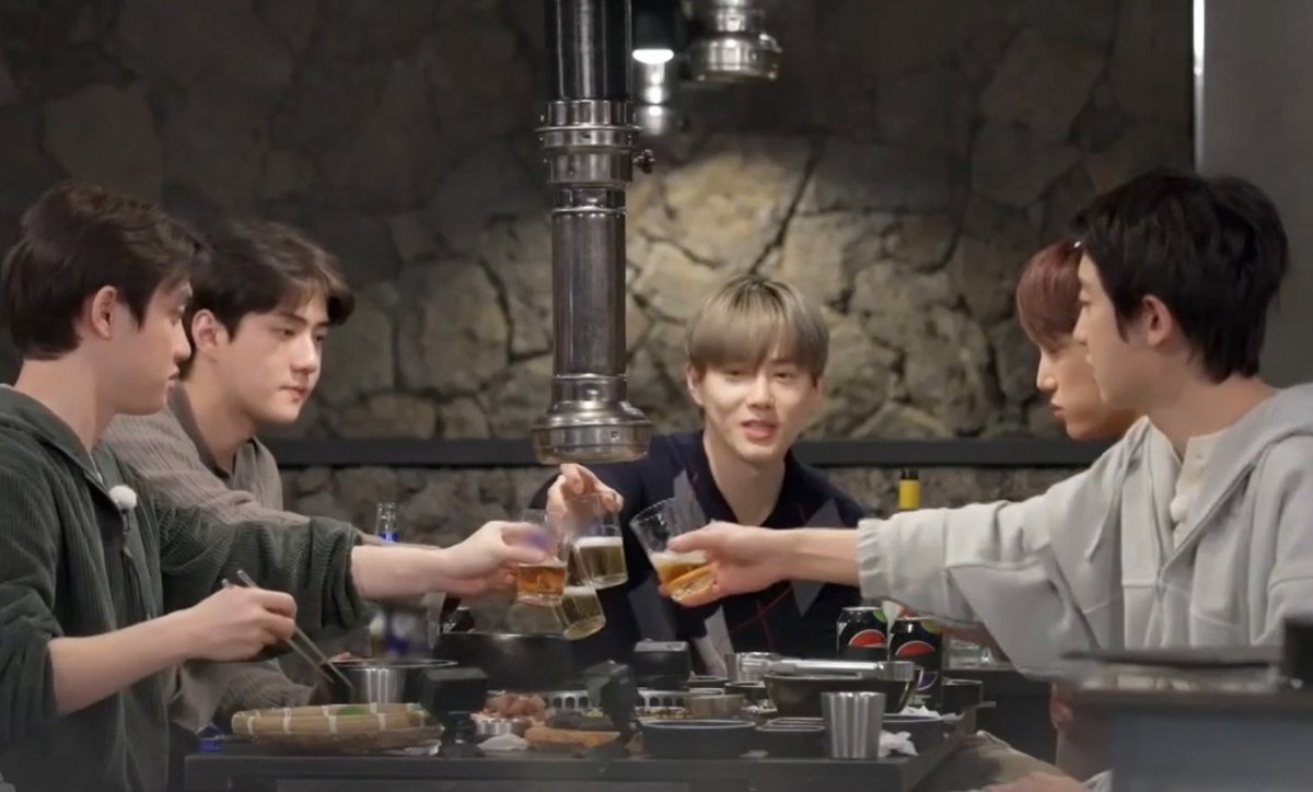 Even with what they drink, chansoo shares the same taste. 🥰