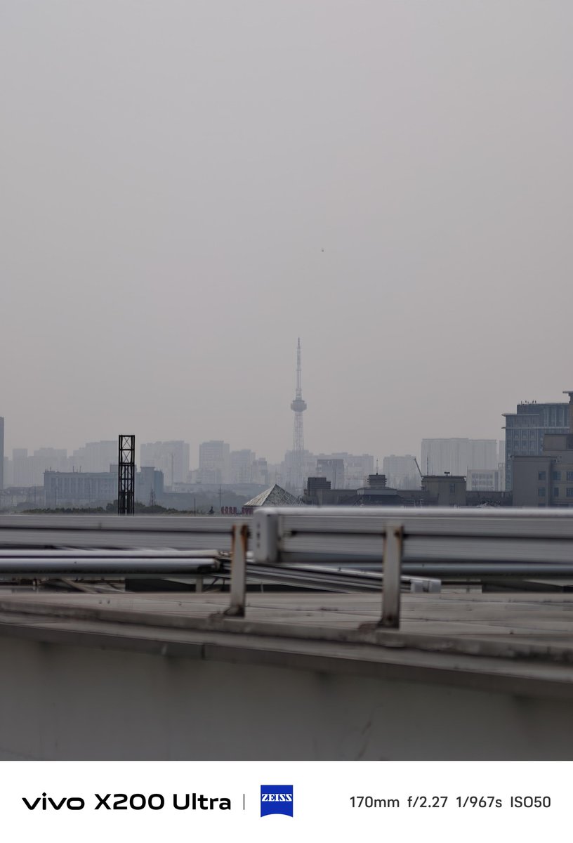 TechHome100's tweet image. Vivo X300 Ultra vs X200 Ultra Zoom shots 🔭
7.4x - 20x - 30x - 50x 
#vivo #vivoX300Ultra 
1/2🧵