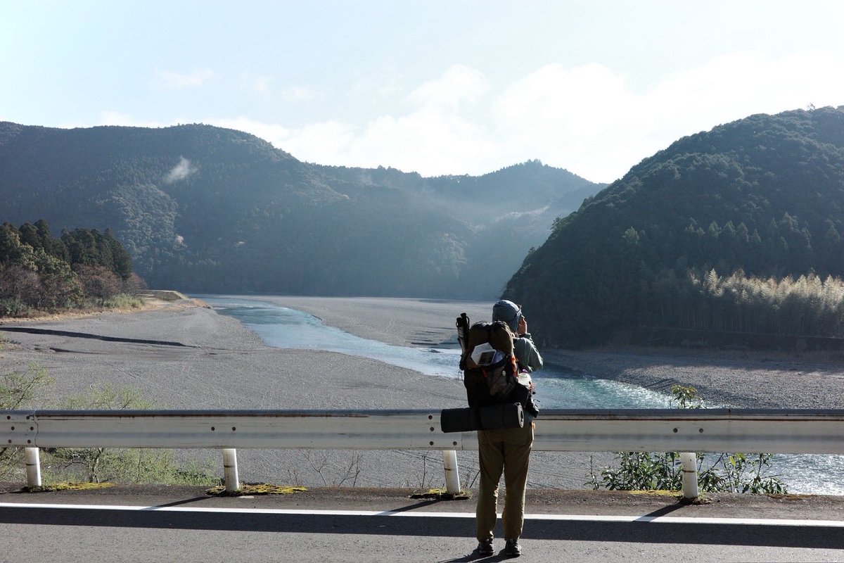 o_beeeko's tweet photo. 熊野古道（小辺路〜小雲・大雲取越）4泊5日110kmを歩き、行政で引越し手続きモロモロを済ませ、4/1より編集会社に業務委託という形で関わらせていただくことになりました〜〜〜

心と身体がバタバタしているから、ストレッチしてよく寝るに限る！！！ https://t.co/1VoSiyNTVm