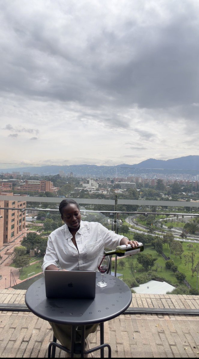 TFareedat tweet media