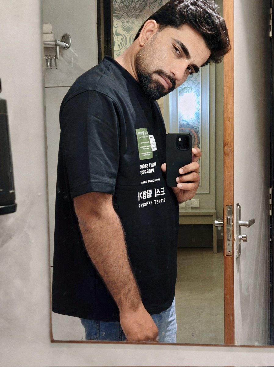 Bhamu_007's tweet photo. Dosto aaj to koi purpose kr do ji 🥹 phir chahe april phul hi bol dena ji 🤗, mene konsa kisi ka bura kiya h
#aprilphul
@Aarti202
@12Vandhu @anmol_si_ladki @Annju_here @JatSaroj6828 @As_ahlawat_ @saharawatnikky0 https://t.co/eO9ErfYOde