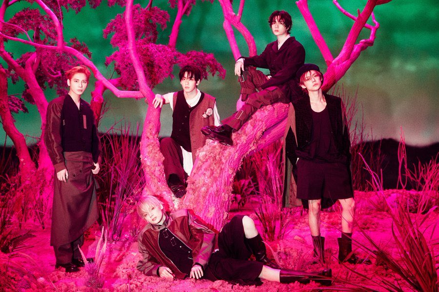 tle . ࣪𖤐 saw txt! tweet media