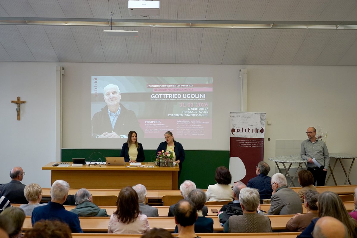 Politika tweet media