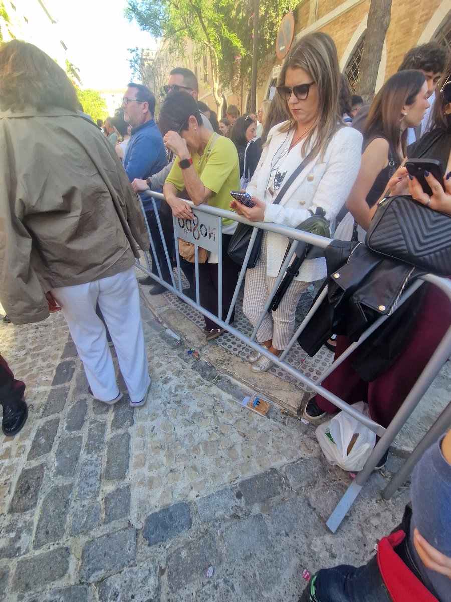 Pasión en Sevilla tweet media