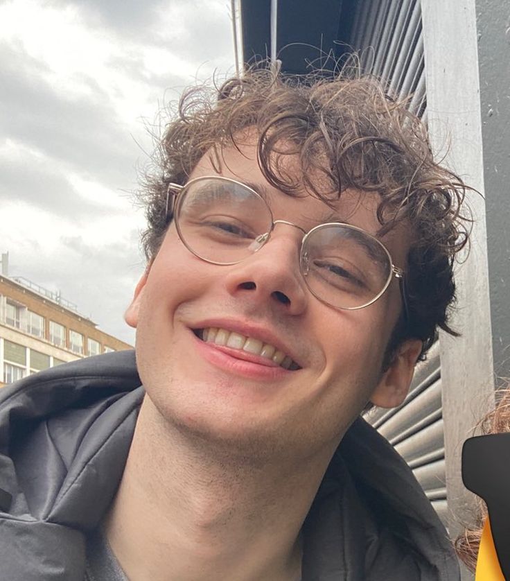 ₊˙♡ ali﹗˚ ༘ tweet media