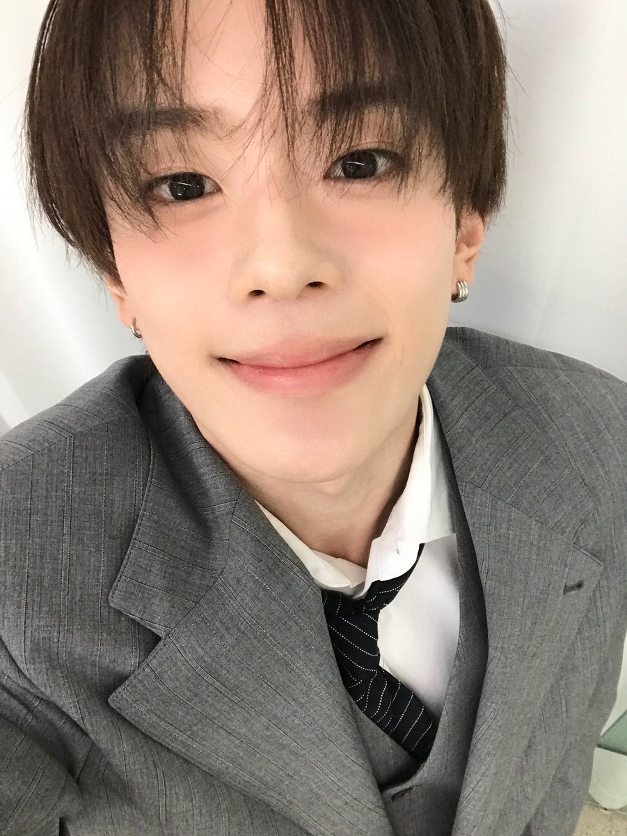 VERIVERY tweet media