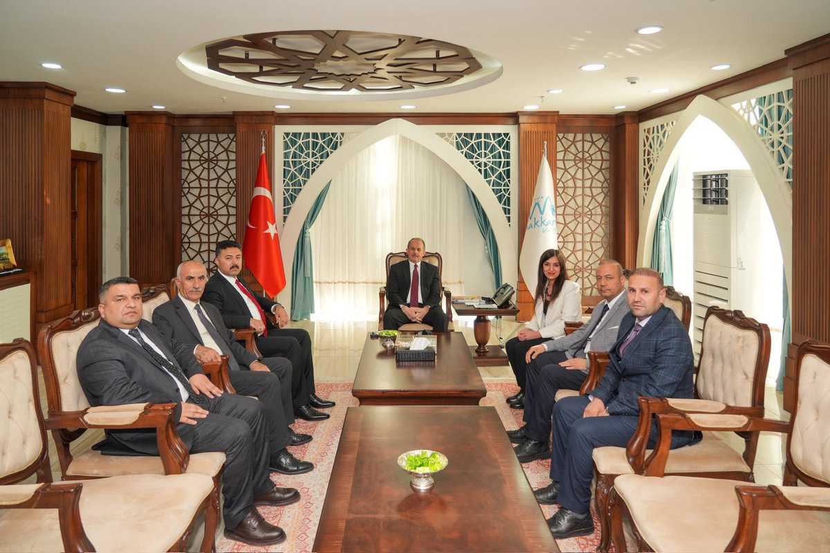 İl Müdürümüz Sn Sabri ASLAN ve İlçe Nüfus Müdürlerimiz, Valimiz Sn. <a href="/itasyapan/">İbrahim Taşyapan</a>'ı makamında ziyaret etti.  Vatandaşlarımıza sunduğumuz hizmet kalitesini artırmaya yönelik projelerimizi  arz ettik. 
Nazik kabulleri için kendilerine şükranlarımızı sunarız. Dediler.
 <a href="/TCNufus/">Nüfus ve Vatandaşlık İşleri Genel Müdürlüğü</a>