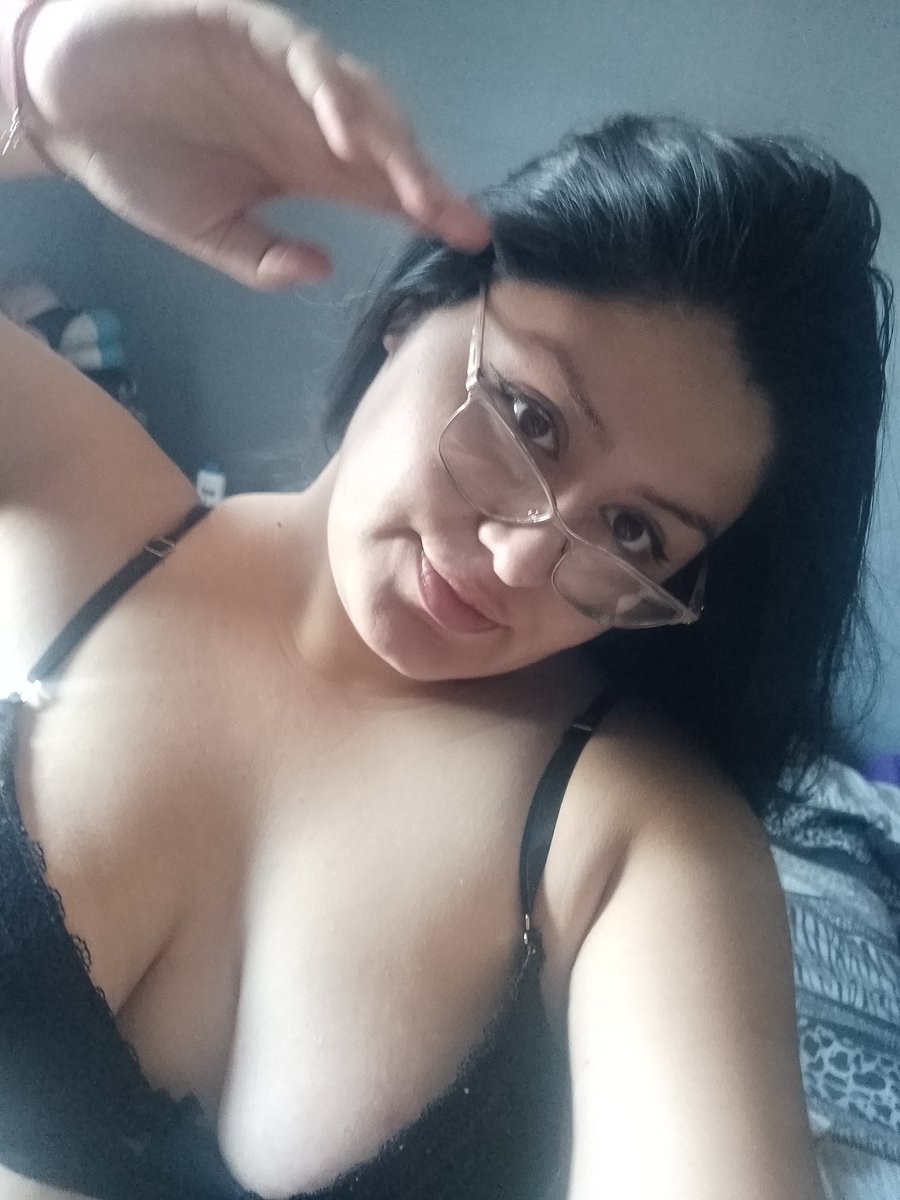 DragonaaViolet's tweet photo. Helloooo here!!! Is anyone here or does everyone work? 

#AprilFoolsDay #contentcreator #onlyfans #sexy #brunette https://t.co/6p8IvAqtkM