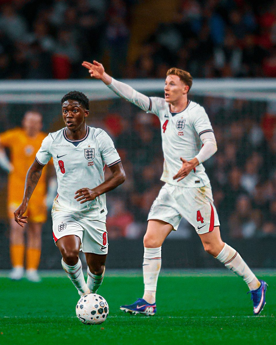 cold pics of Manchester United tweet media