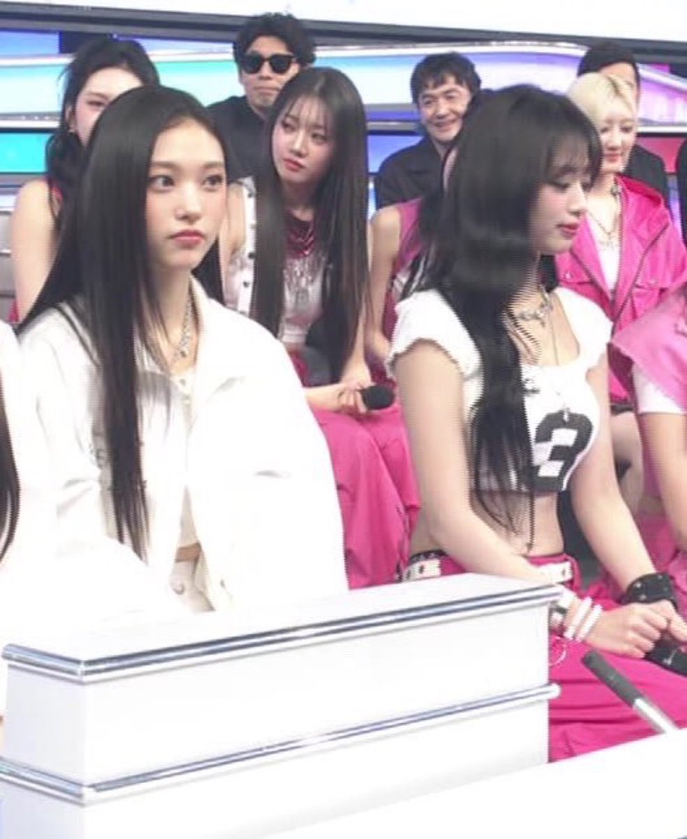 NewJeans Loops tweet media