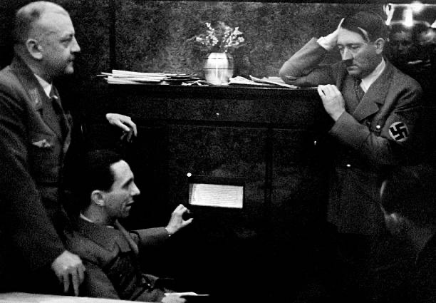 왜 이렇게 그윽하게 바라보는 거야?