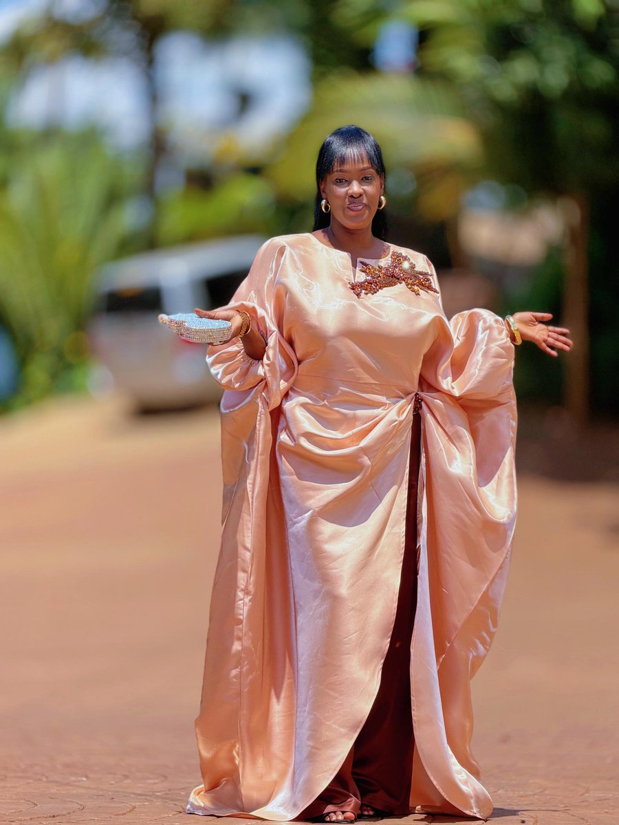 Ann Taylor tweet media