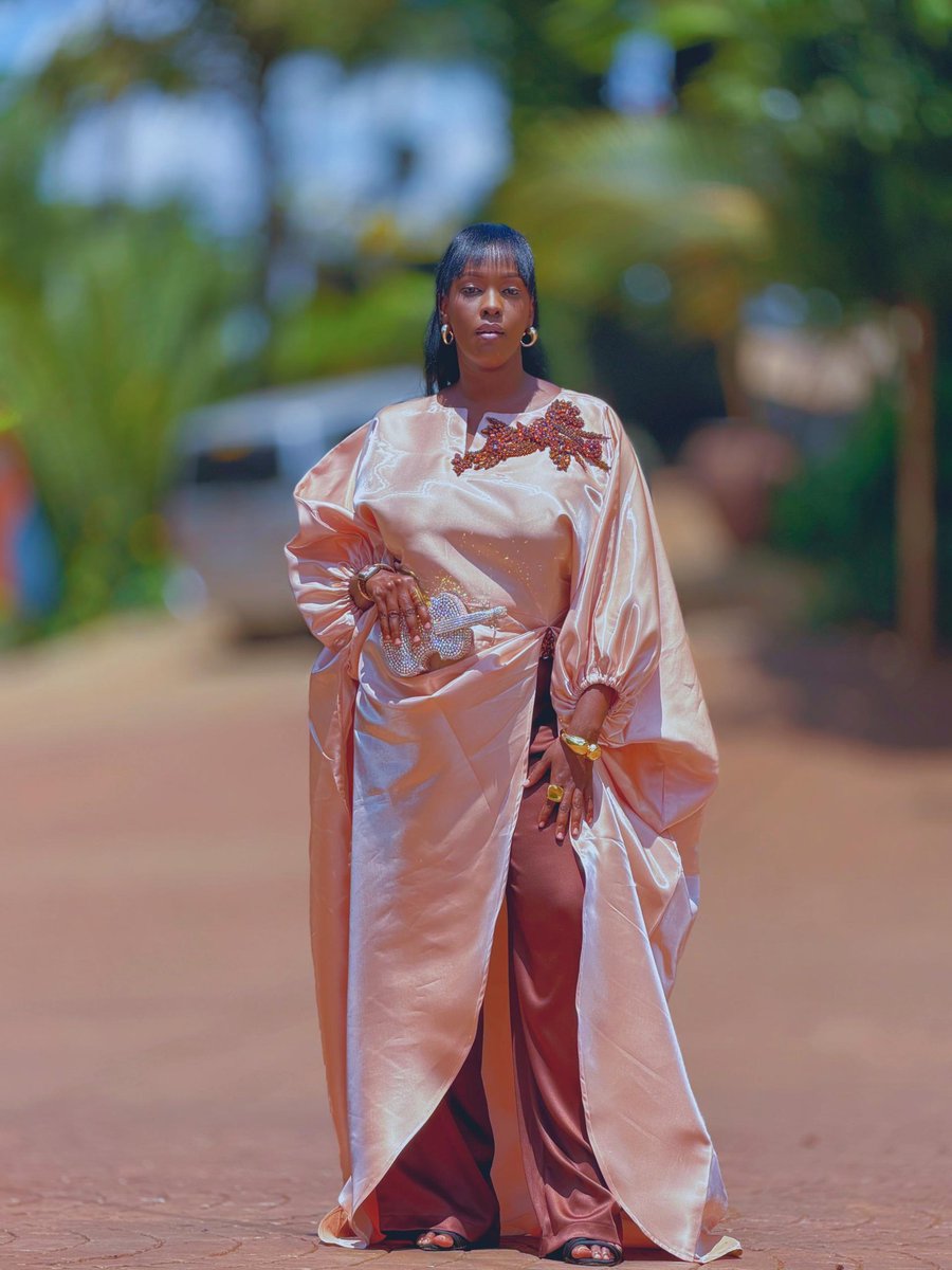 Ann Taylor tweet media