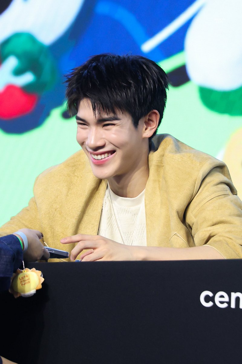 𝐌𝐎𝐎𝐍𝐋𝐔𝐕 tweet media