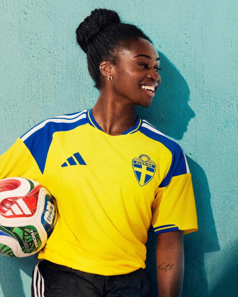 futfanatics's tweet image. Os Vikings estão garantidos na Copa do Mundo com toda a sua bravura! ⚔️

Gyokeres foi decisivo na repescagem e promete ser um dos nomes da Copa. ⚽️

A Camisa Adidas é linda e clássica.

Vista as cores dos nórdicos! 🛒

bitlybr.net/jky3r

#Sverige #Suécia #Gyokeres #Adidas