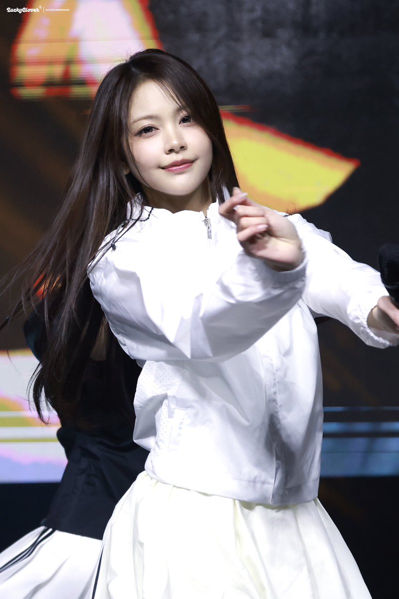 Lucky clover tweet media