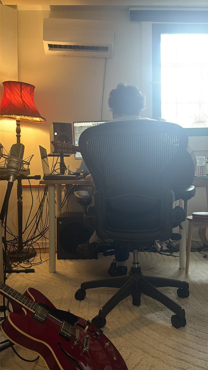 ALESSI ROSE tweet media