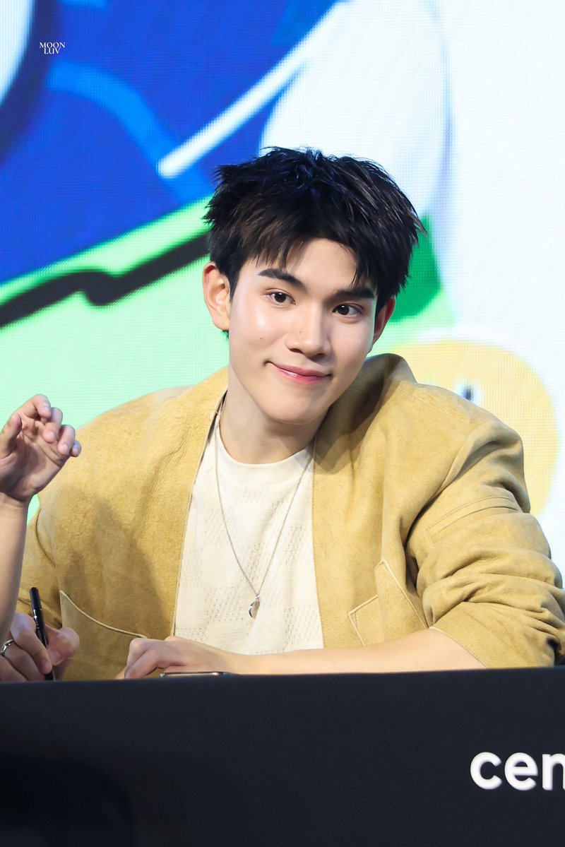 𝐌𝐎𝐎𝐍𝐋𝐔𝐕 tweet media