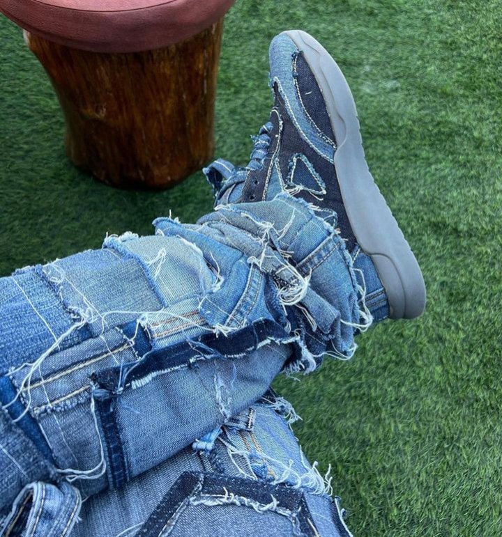 Upcycle denim sneakers 
Because fashion should be sustainable 

NEROLIT HANDMADE SNEAKERS