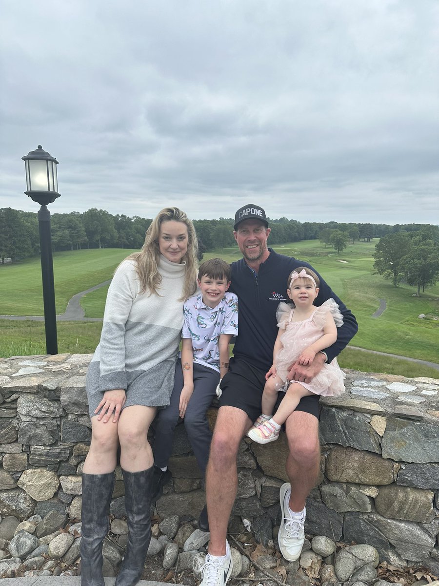 Ryan D Leaf tweet media