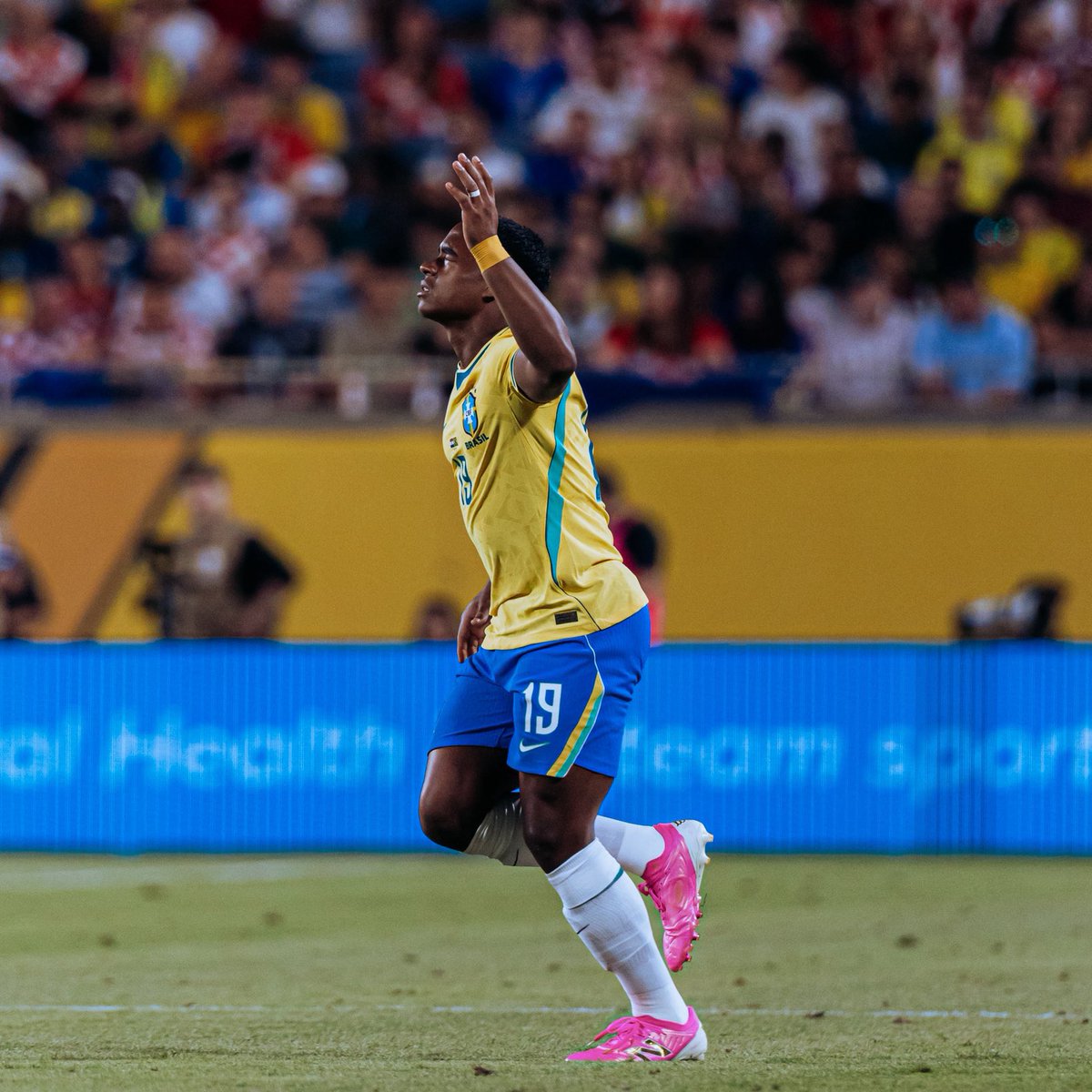 Abacate, Gustavo tweet media