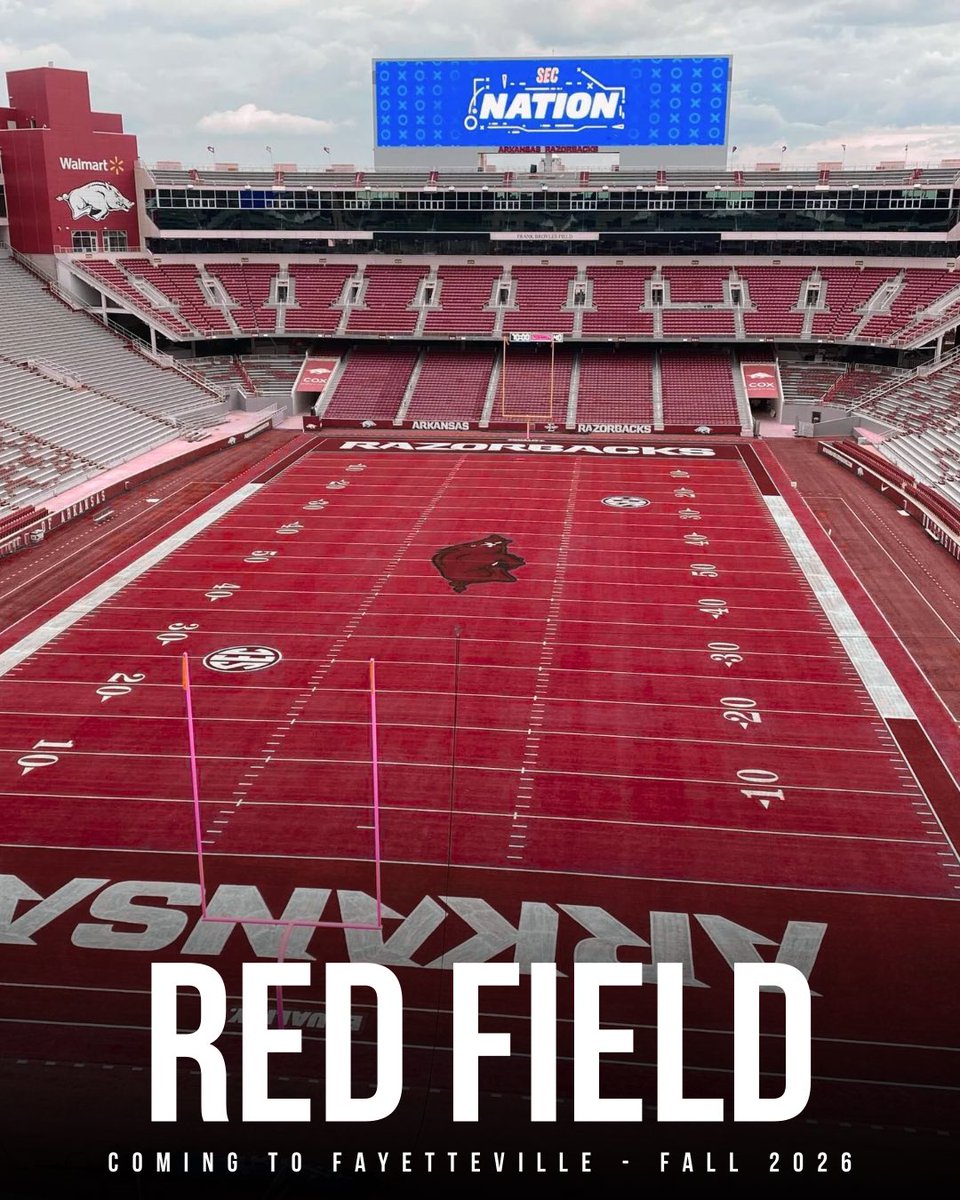 RAZORBACK CHICKS tweet media