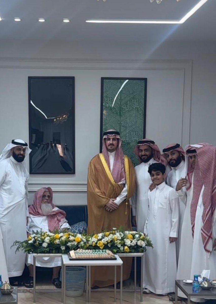 عاتق الشريف ✈️ tweet media