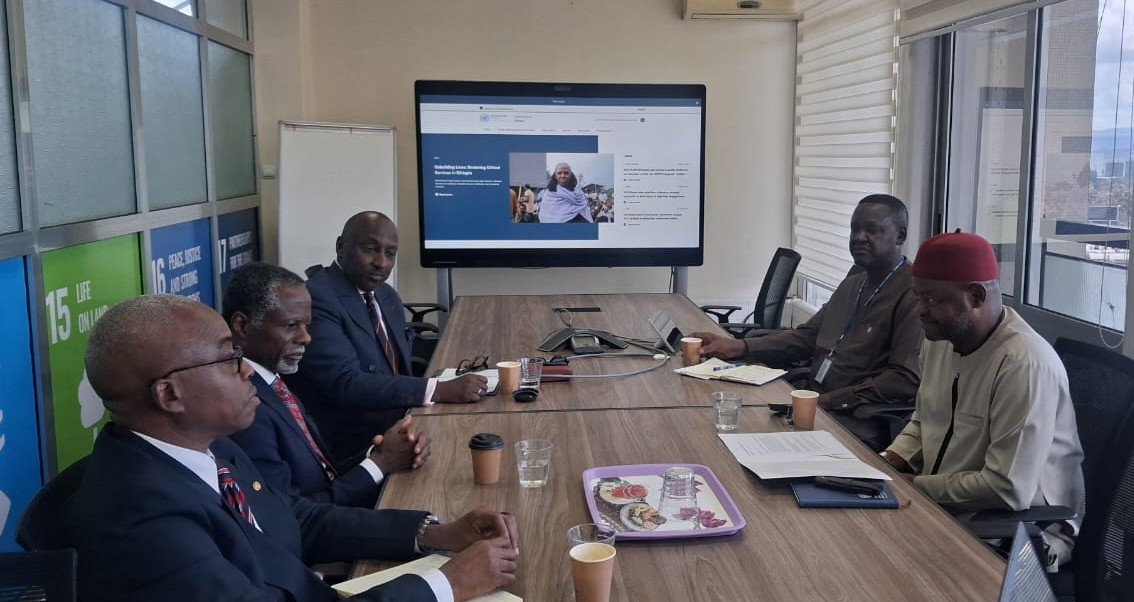parfait_onanga's tweet photo. It was a pleasure to reciprocate the visit of my brother @ozonnia today. We had a rich and constructive exchange on strengthening @UNEthiopia to ensure a more effective support to 🇪🇹 https://t.co/LygZ3UB6kk
