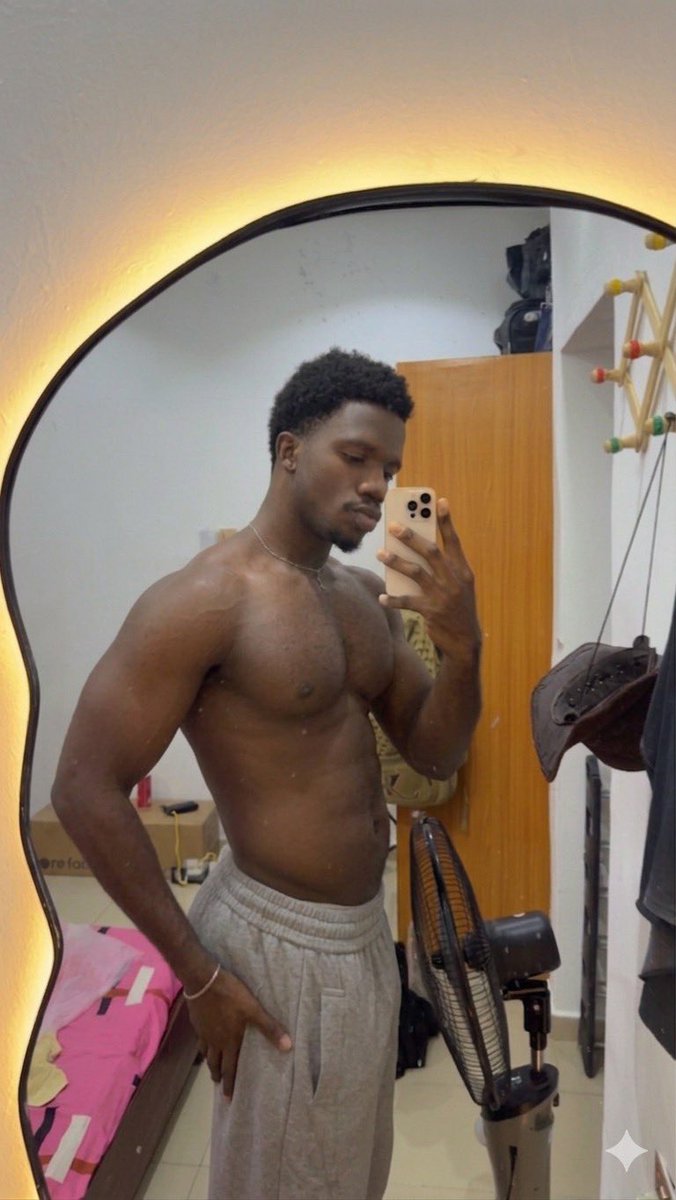 A_boycandy tweet media