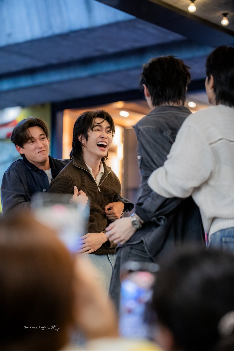 🪐⋆˚࿔ 𝐃𝐚𝐫𝐤𝐧𝐞𝐬𝐬𝐋𝐢𝐠𝐡𝐭 𝜗𝜚˚⋆✮🐰 tweet media