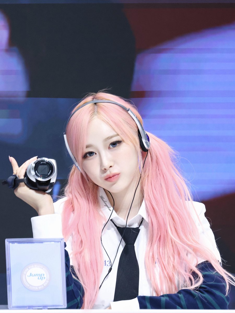 Moon_uoo tweet media