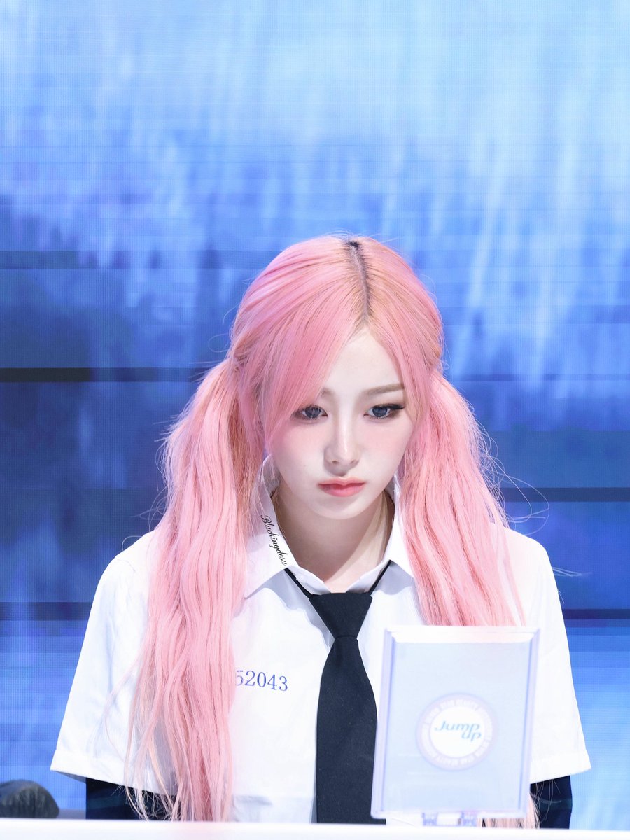 Moon_uoo tweet media