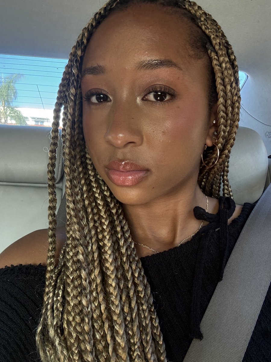 leah . ˖ ꒰𑁬 ♡ ໒꒱ ˖ . tweet media