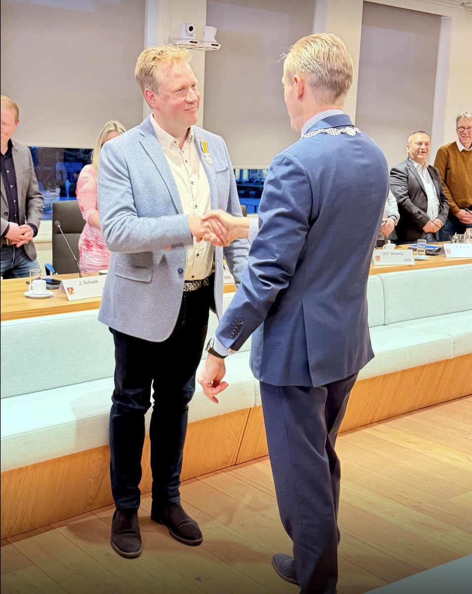 Burgemeester Alblasserdam tweet media