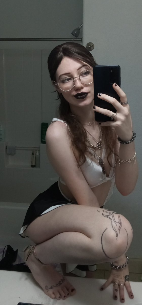 TripleGoddess67 tweet media