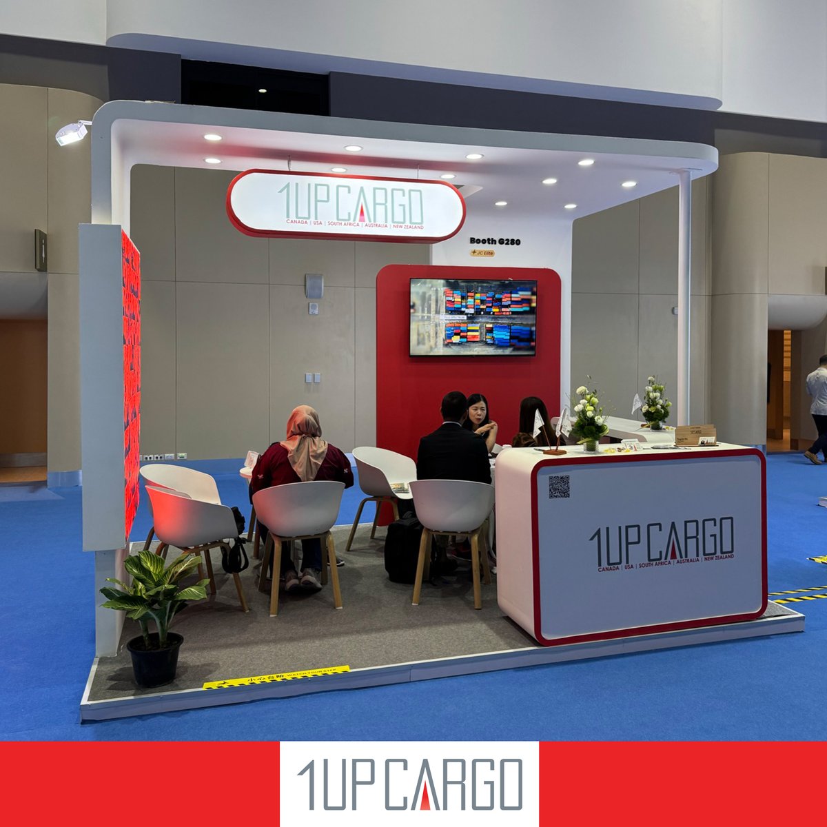 1up_cargo's tweet photo. Day 1 wrapped in Bangkok 🇹🇭

Great to be back connecting face-to-face, meeting partners, and building new relationships at the @JCtransJCtrans 21st Global Freight Forwarders Conference.

If you’re at the event, come visit us at Booth 280.

#1UPCargo #JCtrans #GlobalLogistics https://t.co/k0rdePip3C