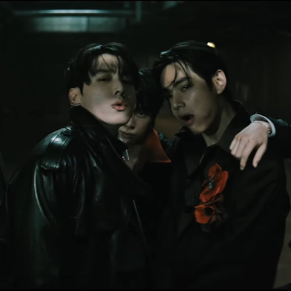 Jimin 🧃🪭 tweet media