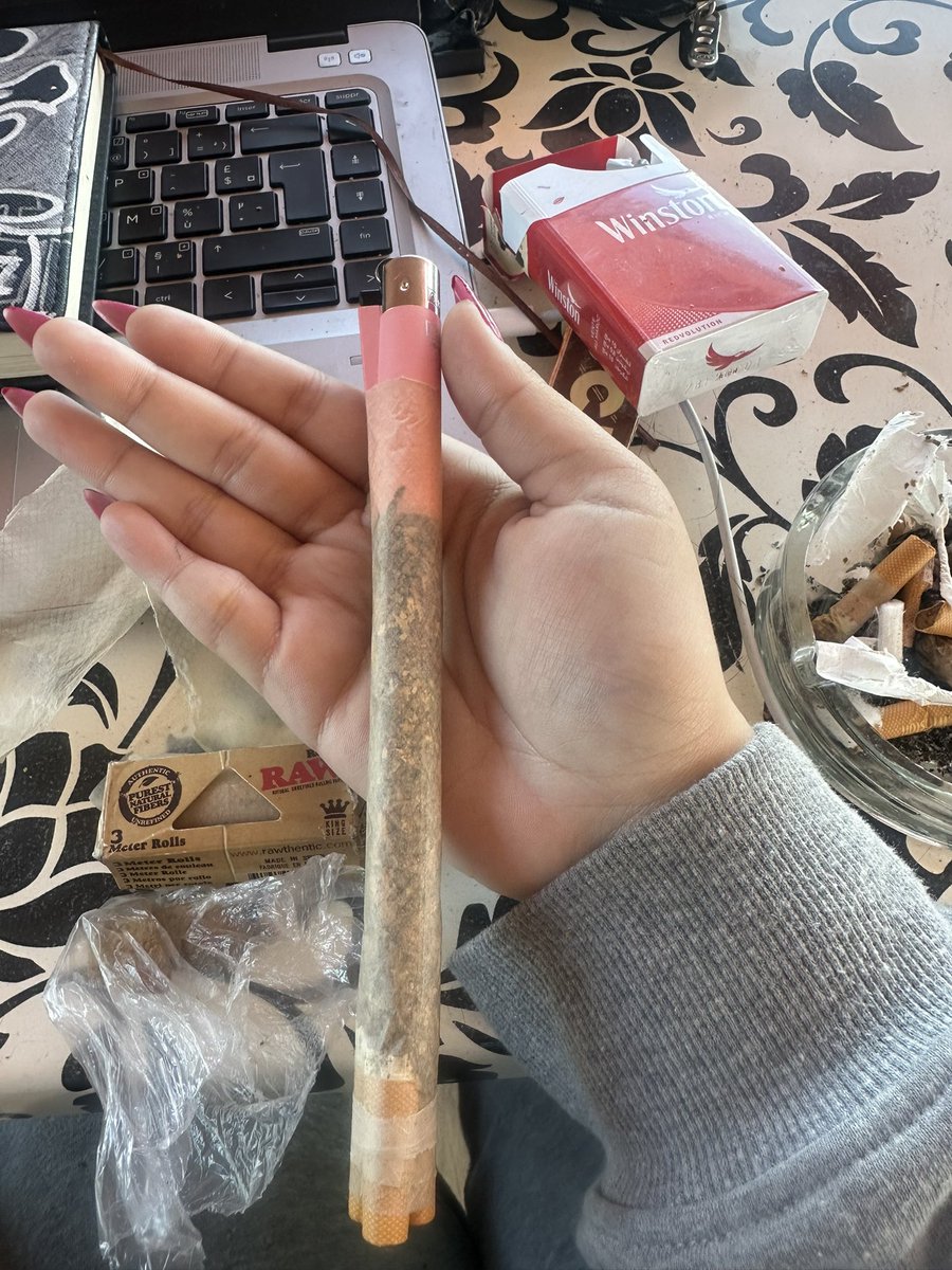 La Florista tweet media