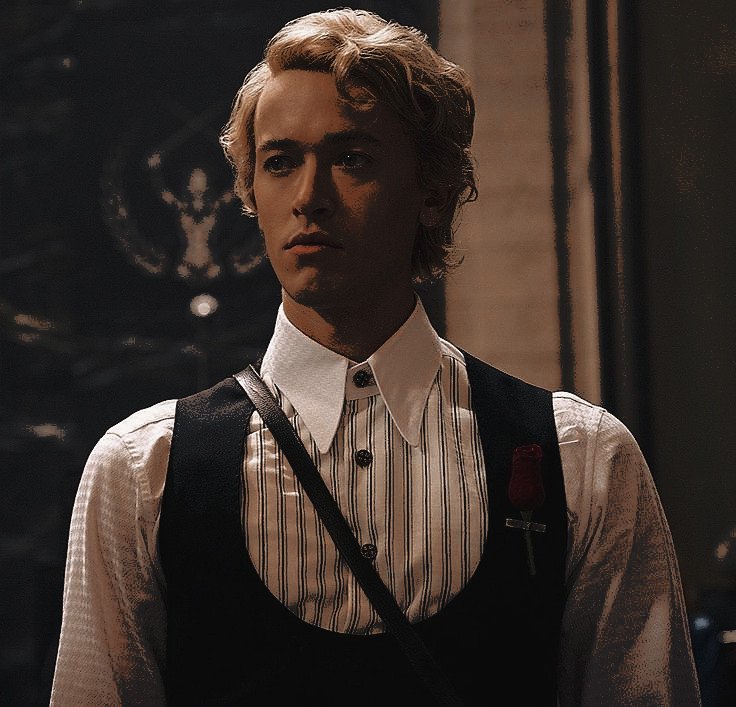 𝕭𝑙𝑒𝑠𝑠𝑒𝑑 𝖔𝑓 𝖋𝑖𝑟𝑒 RESERVAS ABIERTAS tweet media