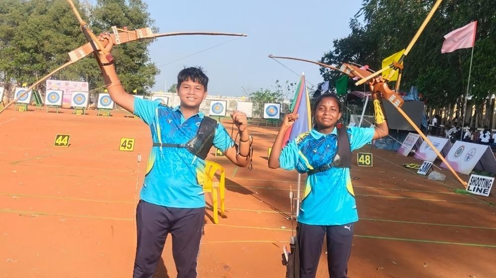 sports_odisha's tweet image. ଆନ୍ଧ୍ରପ୍ରଦେଶର ଗୁଣ୍ଟୁର ଠାରେ ଚାଲିଥିବା ୧୫ ବର୍ଷରୁ କମ୍ ଜାତୀୟ ତୀରନ୍ଦାଜୀ ପ୍ରତିଯୋଗୀତାର ଇଣ୍ଡିଆନ୍ ରାଉଣ୍ଡ ଇଭେଣ୍ଟର ମିଶ୍ରିତ ଦଳଗତ ବର୍ଗରେ ଓଡ଼ିଶାର ଦୁର୍ଗାଦତ୍ତ ମେହେର ଏବଂ ସଞ୍ଜଳୀ ଓରାମ ବ୍ରୋଞ୍ଜ ପଦକ ବିଜୟଲାଭ କରିଛନ୍ତି। 🥉

ଉଭୟଙ୍କୁ ଅଶେଷ ଶୁଭେଚ୍ଛା ଓ ଅଭିନନ୍ଦନ! 👏🏻

#OdishaForSports #Archery #PadiaToPodium