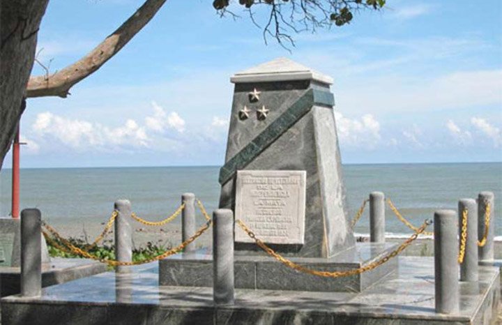 ⭐🛥️🇨🇺 Recuerdan en Baracoa desembarco de Antonio Maceo, Flor Crombet y otros 22 patriotas por playa Duaba, al celebrarse el aniversario 131 de aquella gesta crucial para el inicio de la Guerra Necesaria.

Detalles👉acn.cu/cuba/recordara…

#CubaViveEnSuHistoria #CubaEstáFirme
