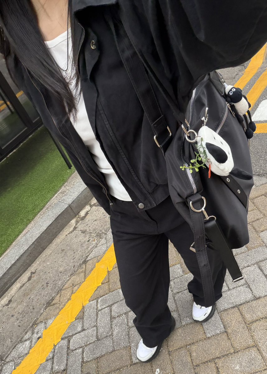 연일 tweet media