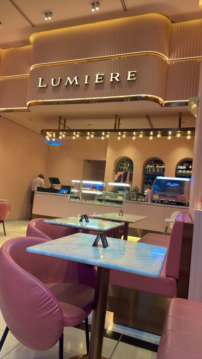 علـــي tweet media