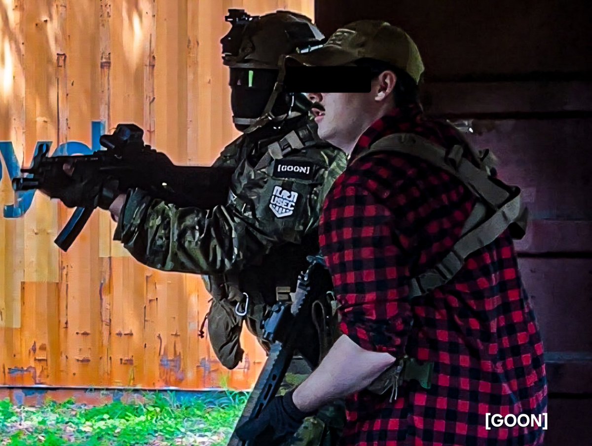 BlazingPeeps's tweet photo. #tarkov https://t.co/yPi7fOGWhG