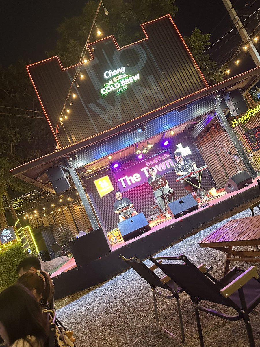 อันอัน tweet media