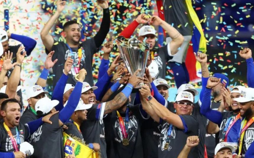 Saber Azúl de la Capital CAMPEÓN DEL MUNDO (8/50) tweet media