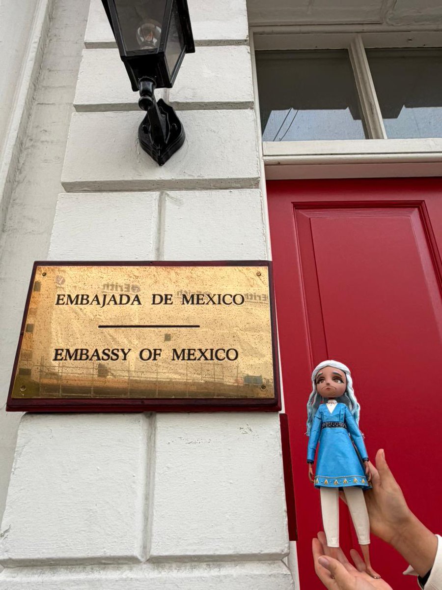 Embamexru's tweet photo. Congrats to 🇲🇽 short film Yugen on winning Best Animated Short at @mcrfilmfestival ! 🇲🇽🎬

A film crafted with 🇲🇽 talent at every stage from Oaxacan clay puppets to production by @wisdomhouse_mx 

Directed by Mexican Nayelli Ojeda, with support from @imcine #diplomaciaculturalmx https://t.co/mrsNh1nL9k