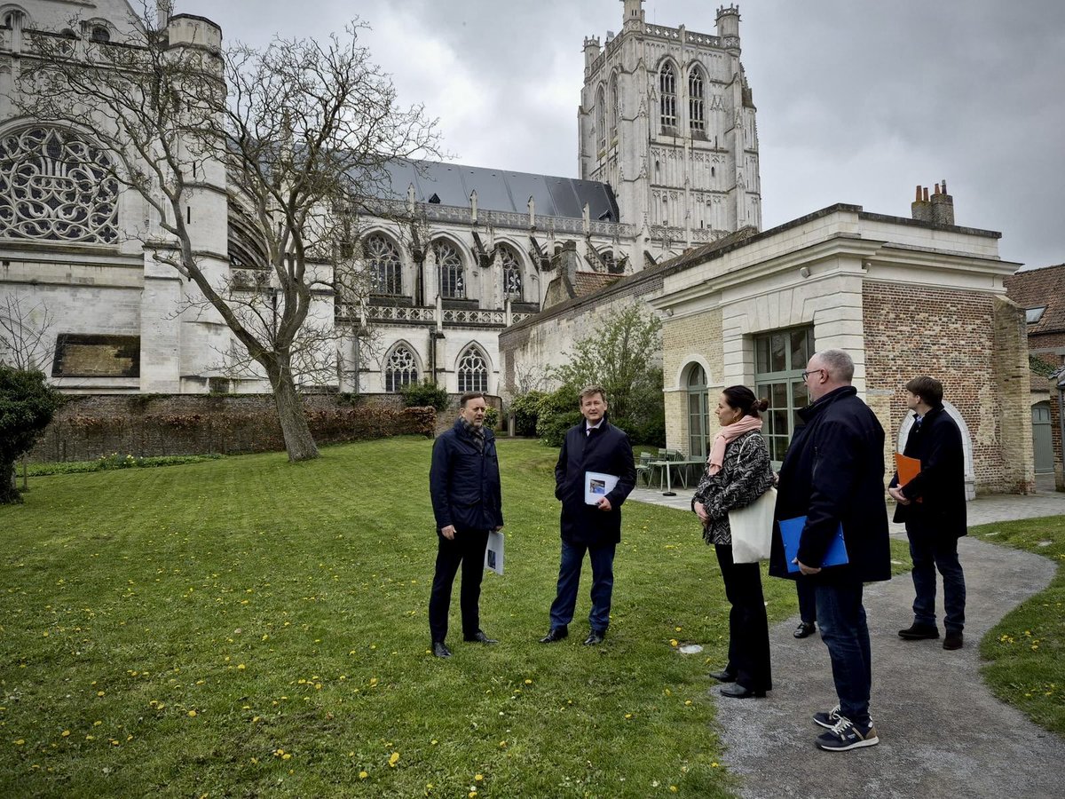 Image de Préfet Pas-de-Calais : #SurLeTerrain 

Je me suis rendu, cet après-midi, à Saint-Omer aux côtés de François DECOSTER, maire
