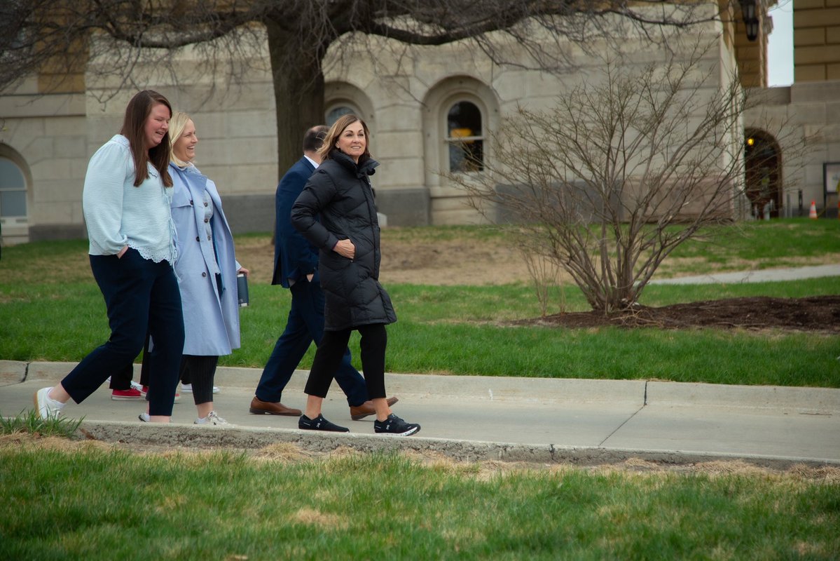 Gov. Kim Reynolds tweet media